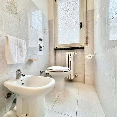 Golden Luxe - Graffiti House * Mediolan